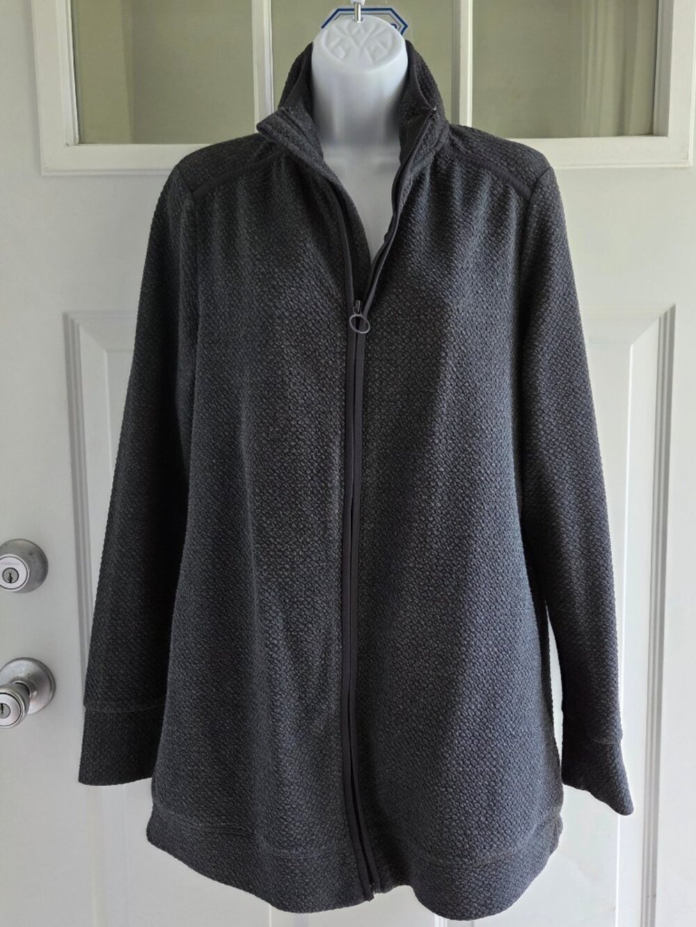 Avia Zip Active Jacket | Sz . Medium
